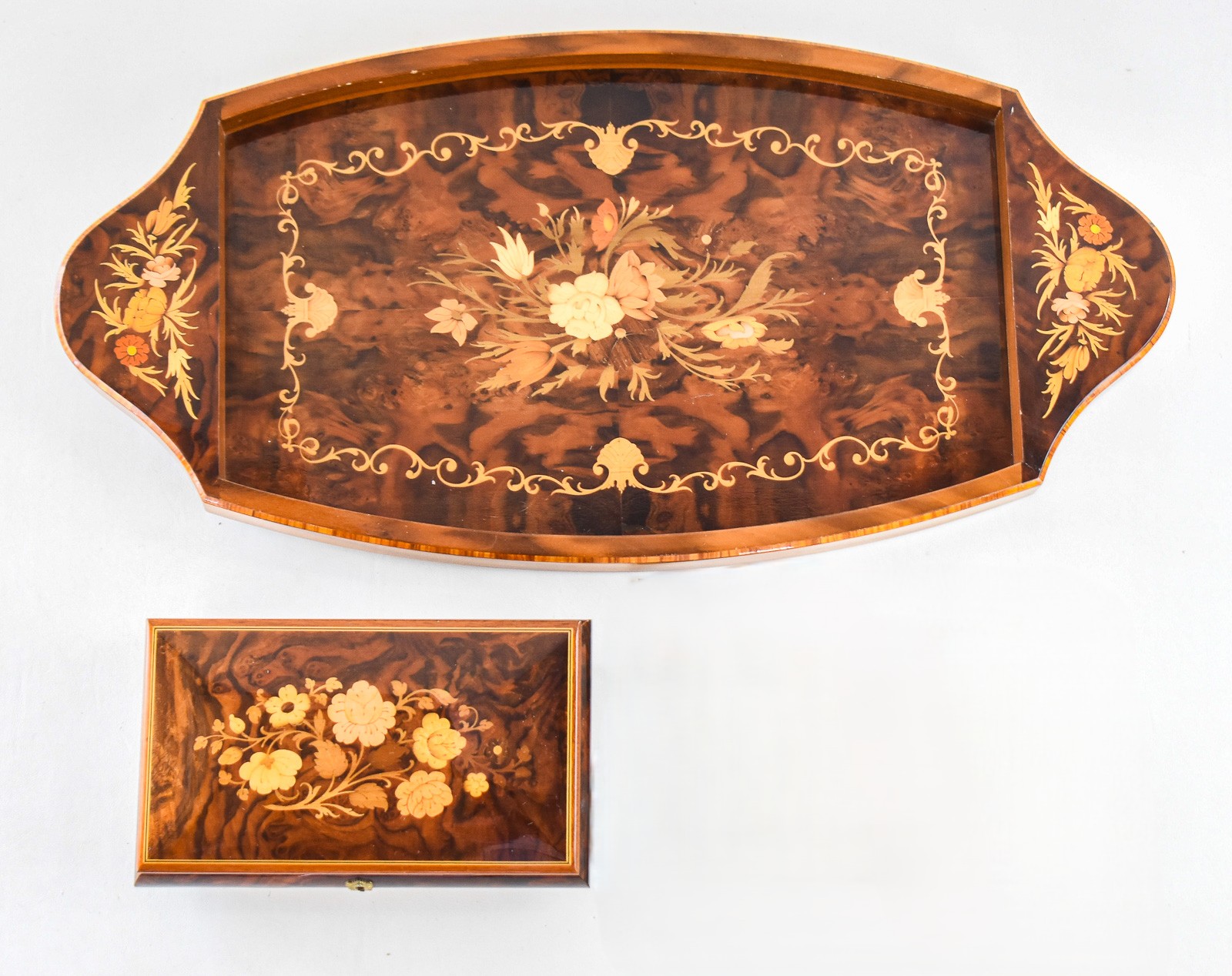 ITALIAN MARQUETRY MUSIC PLAYER PAIRING