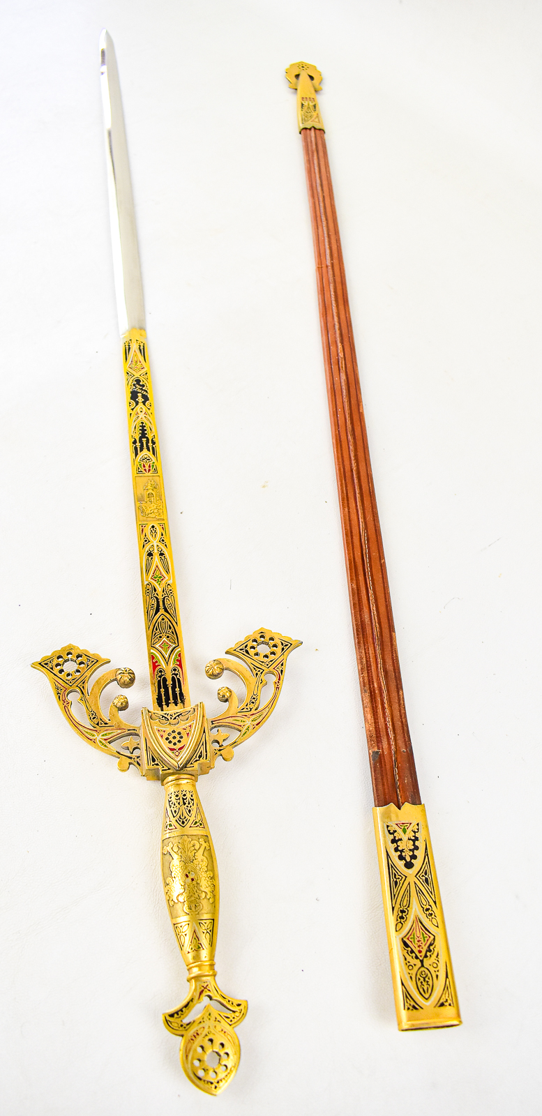IMPERIAL CHARLES V REPLICA SWORD WITH LEATHER SHEATH, TOLEDO, SPAIN