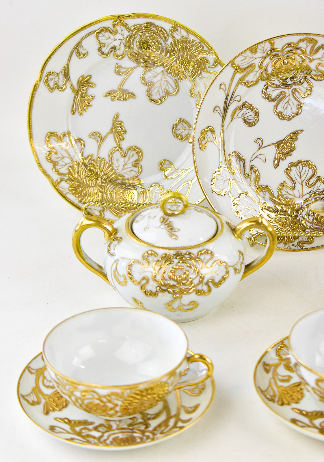 NAGOYA SHOFU NIPPON GOLD PORCELAIN TEA SET