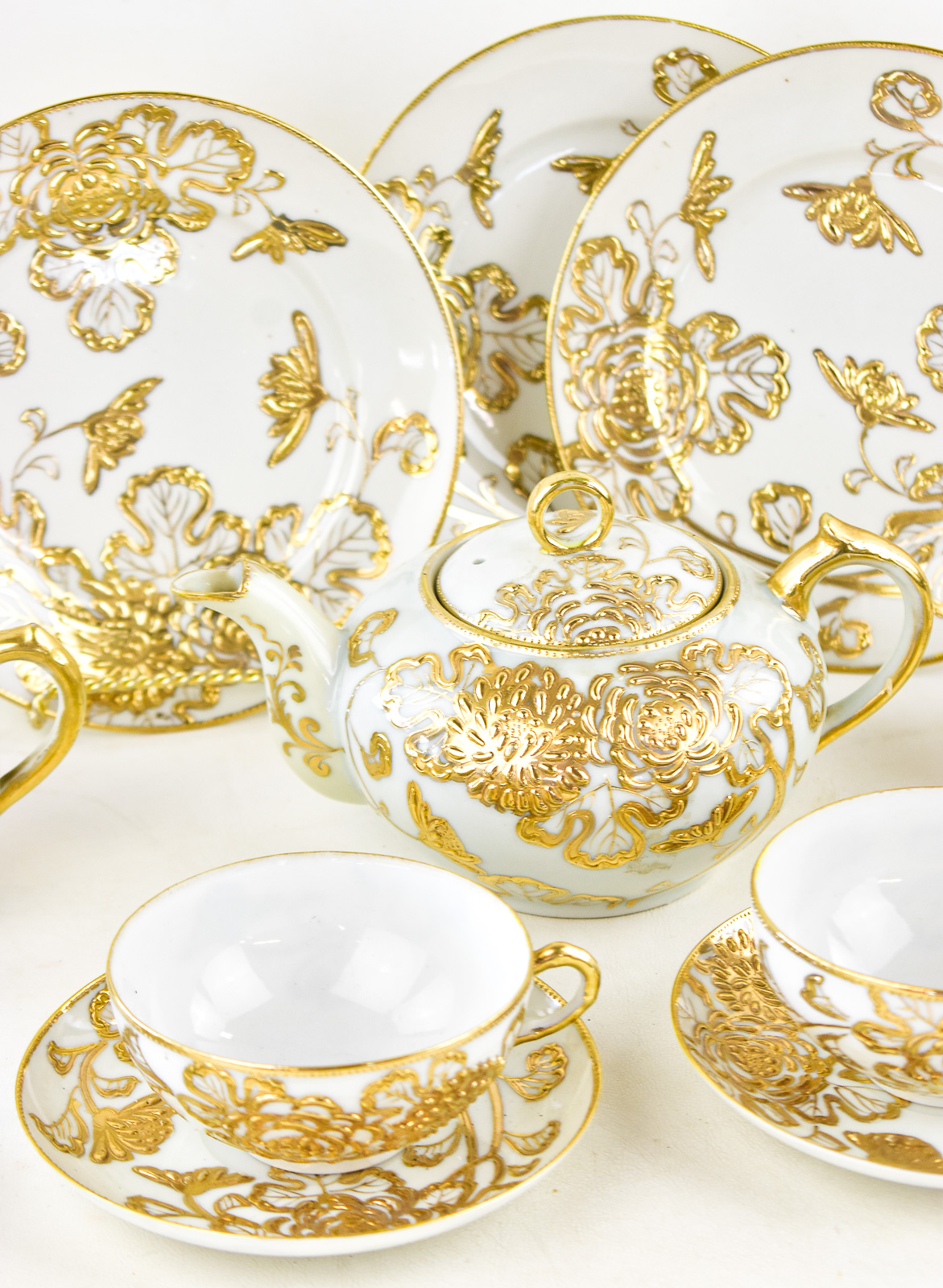 NAGOYA SHOFU NIPPON GOLD PORCELAIN TEA SET