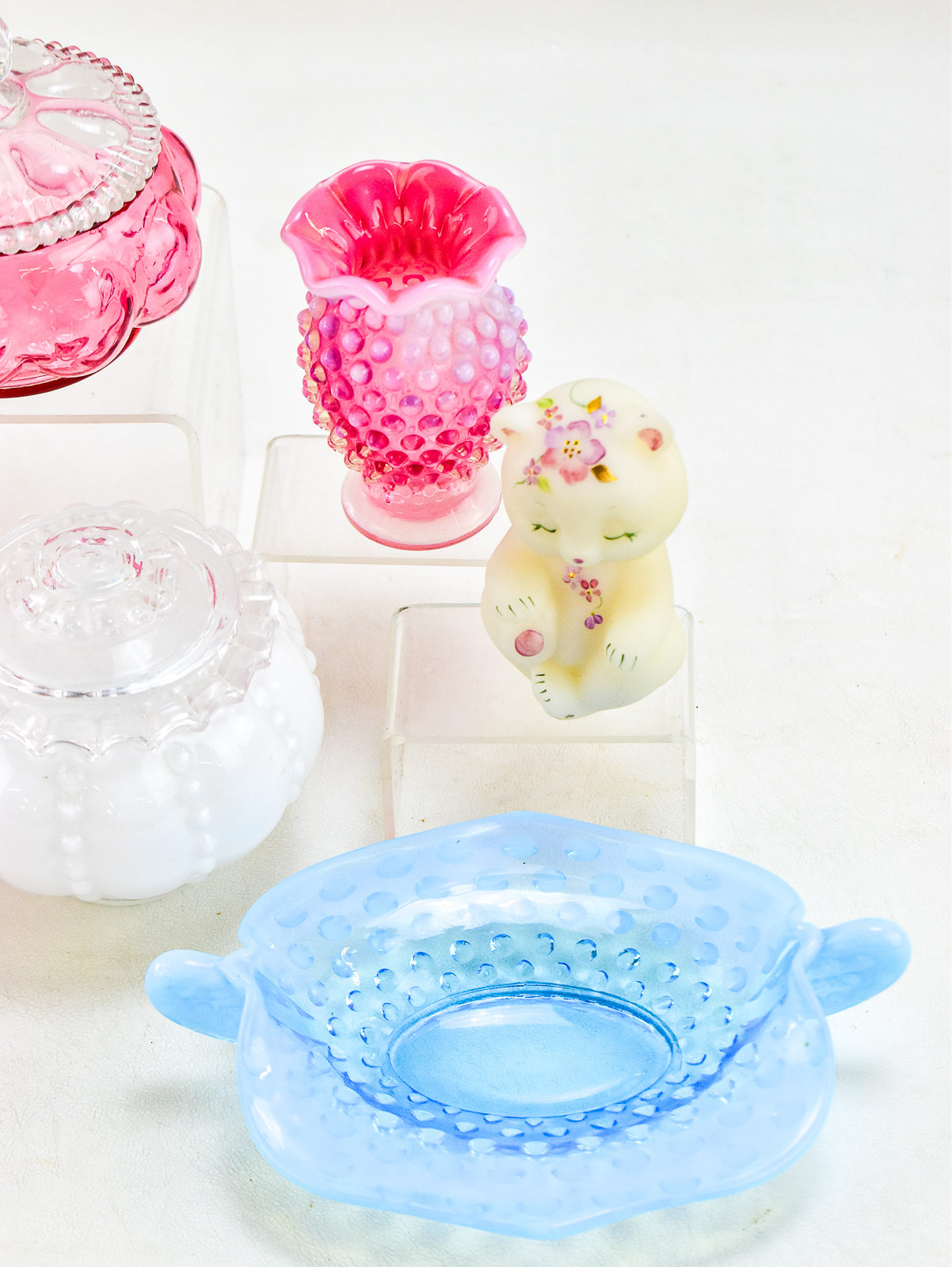 ART GLASS ASSORTMENT: FENTON, FOSTORIA