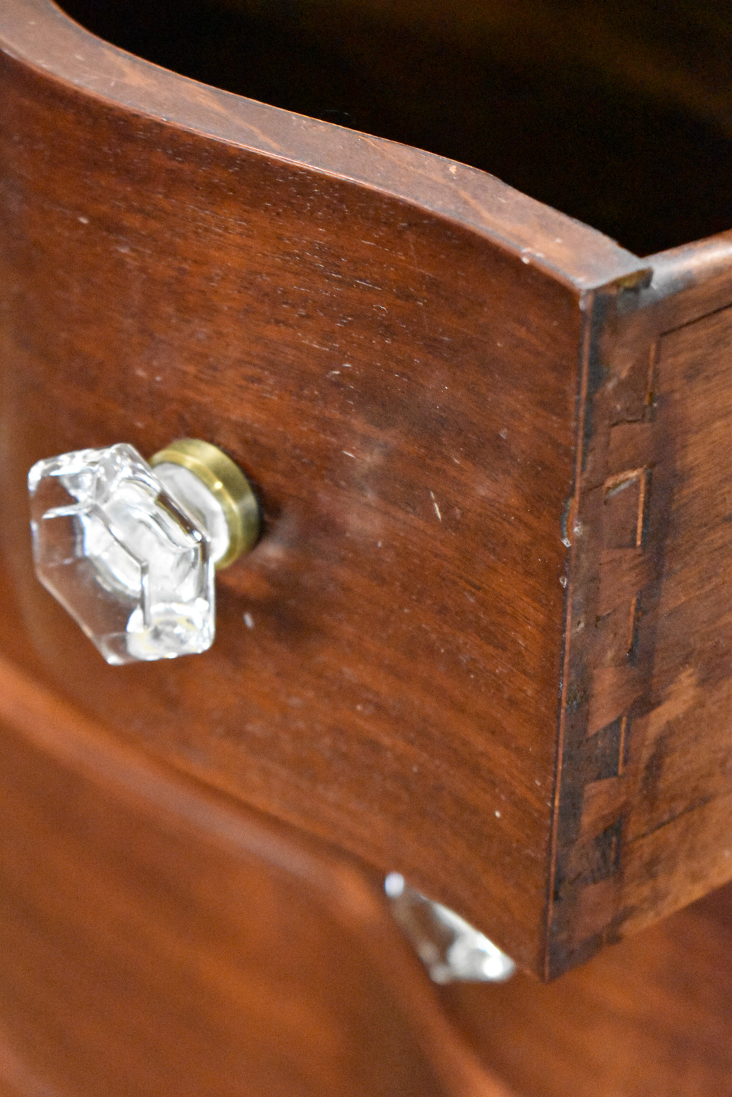 MAHOGANY SERPENTINE DRESSER WITH WISHBONE MIRROR