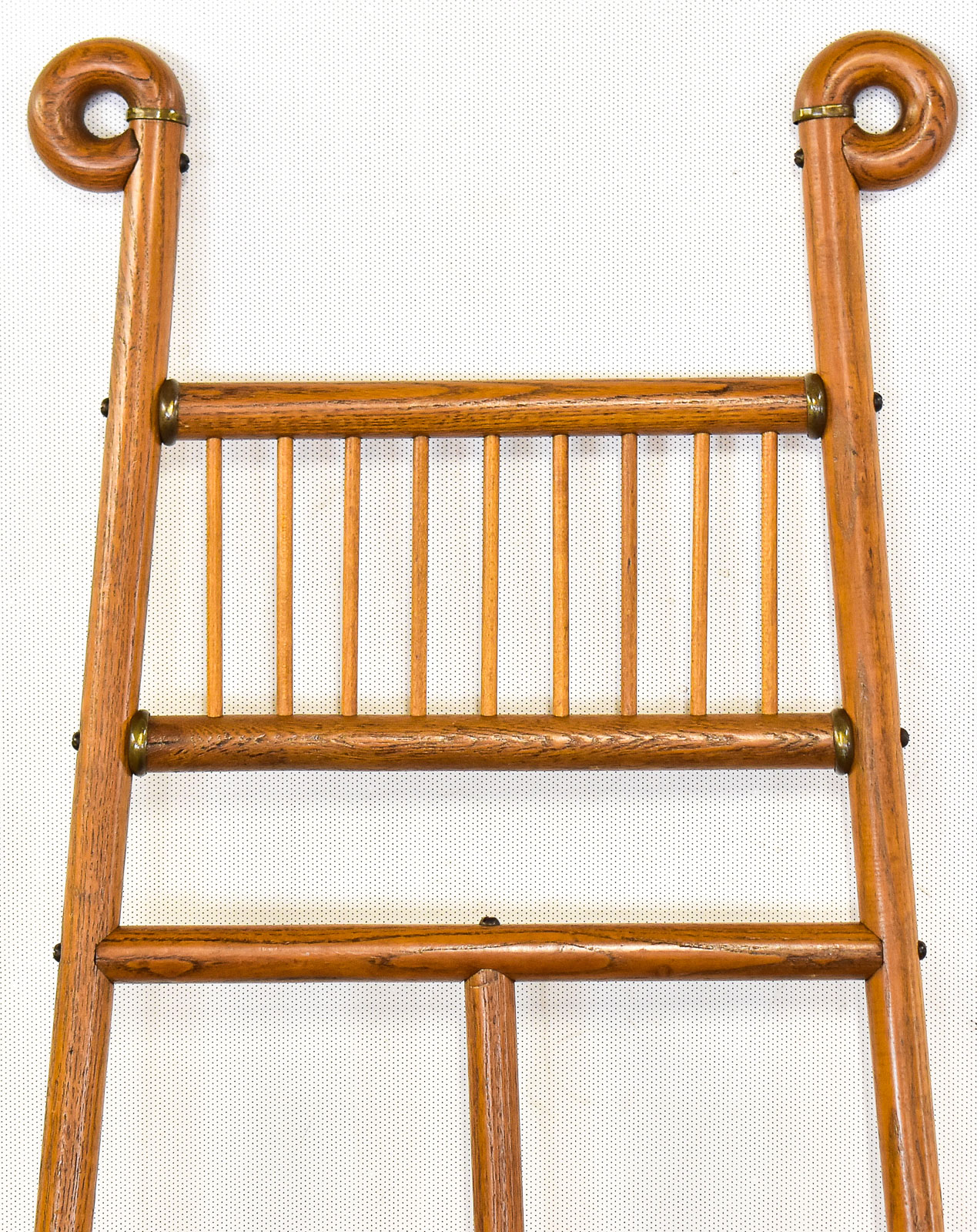 STICK AND BALL STYLE FLOOR DISPLAY EASEL