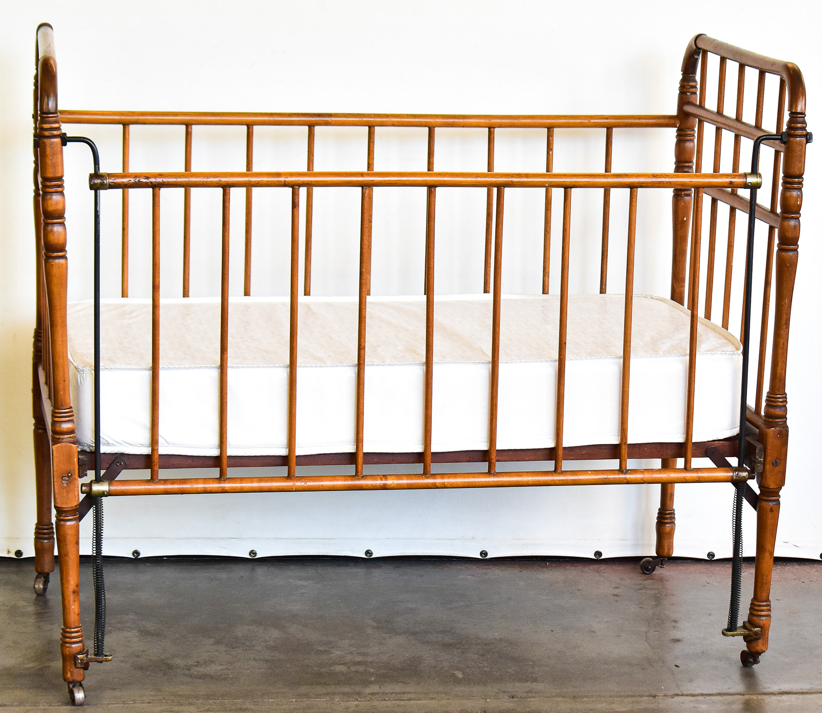 OAK DROP-SIDE CRIB