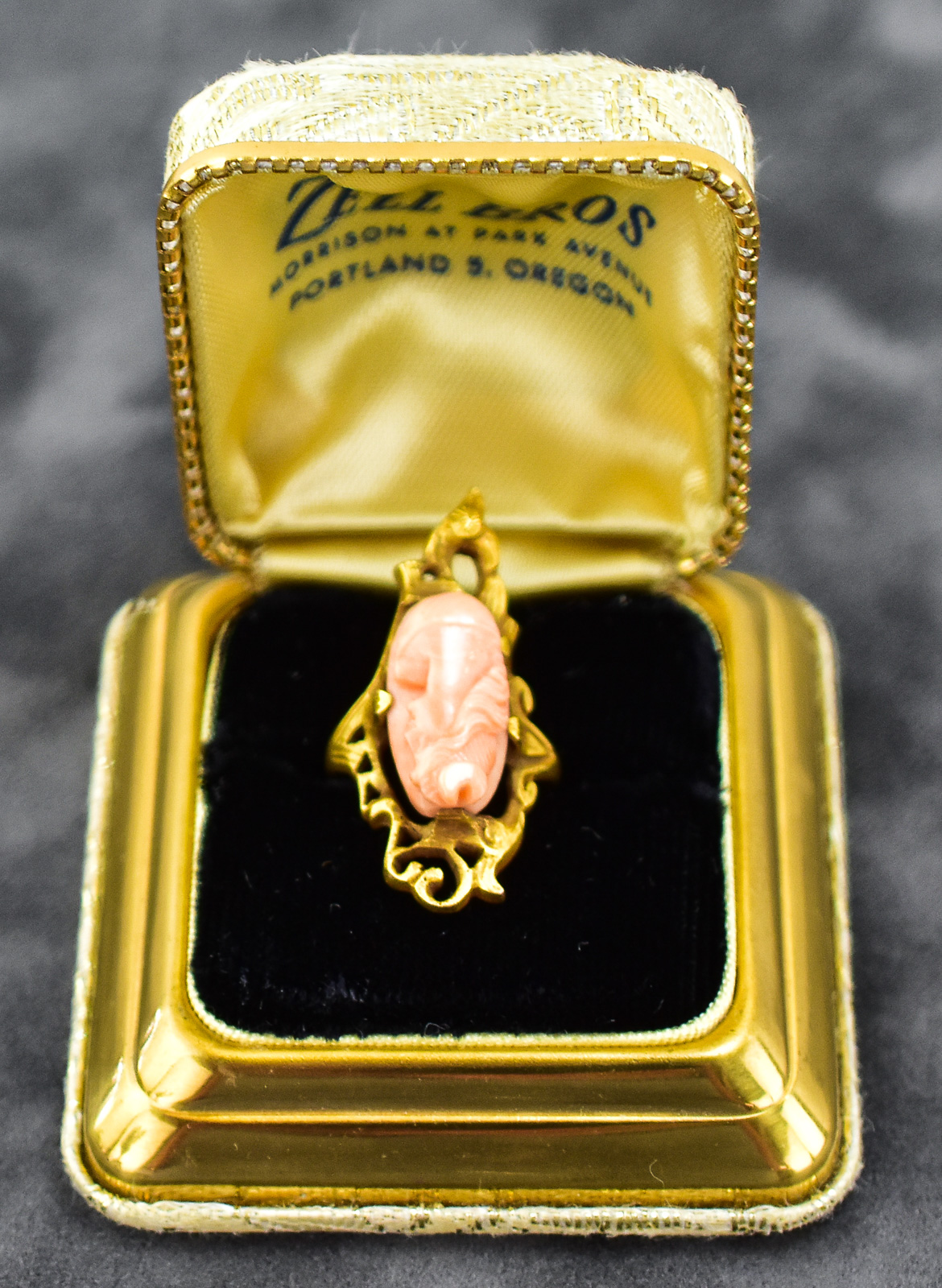 ART NOUVEAU 14KT GOLD CARVED ANGEL SKIN CORAL CAMEO