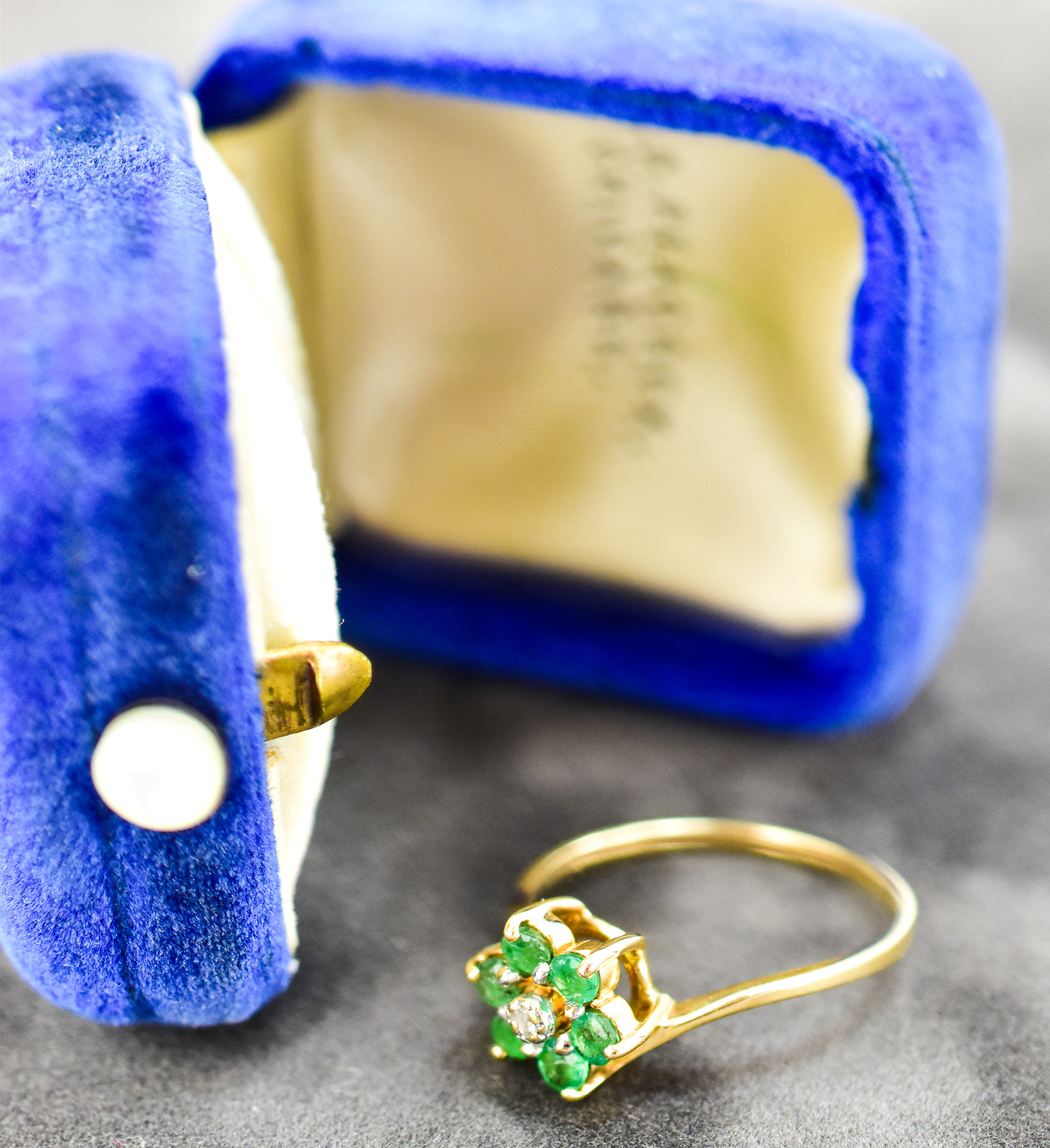 10K GOLD FLOWER CLUSTER RING