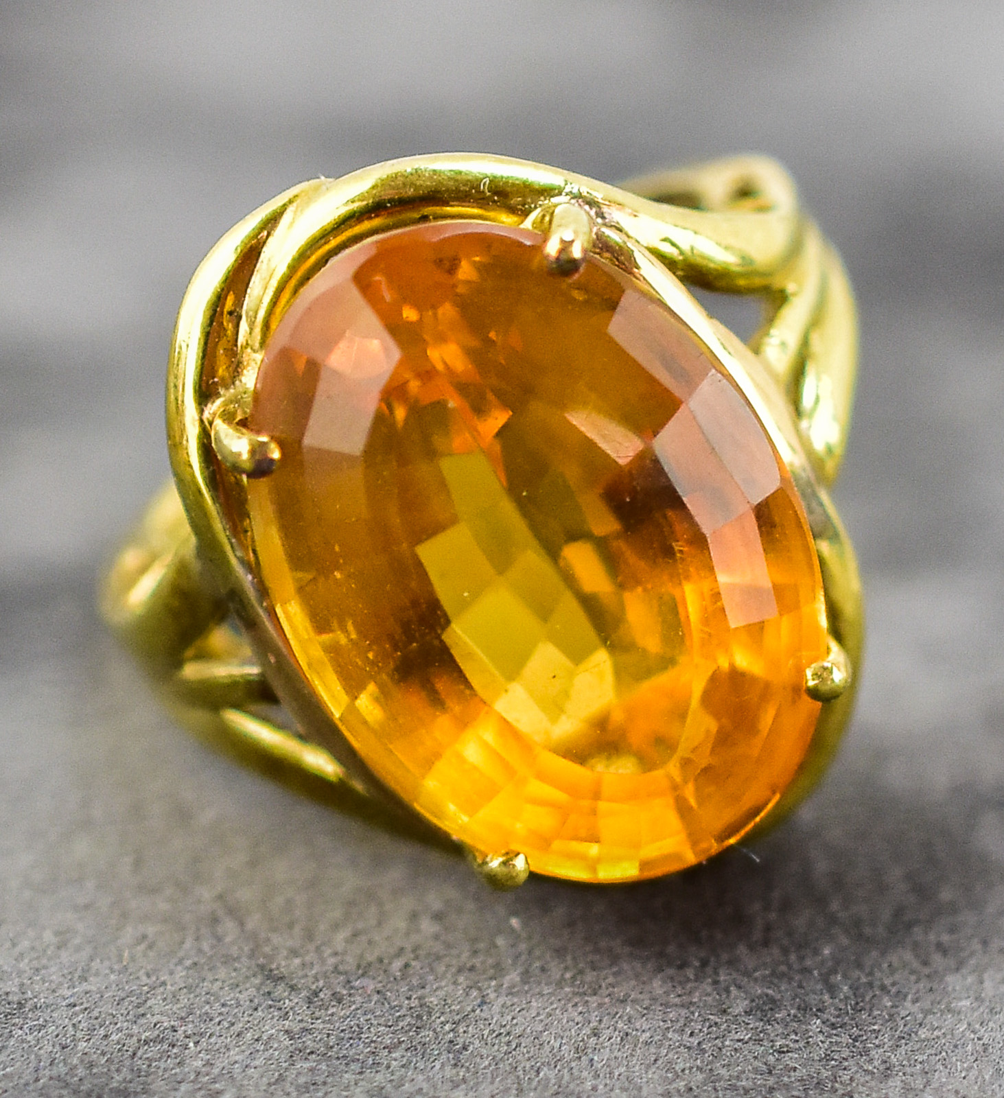 14KT GOLD CITRINE COCKTAIL RING