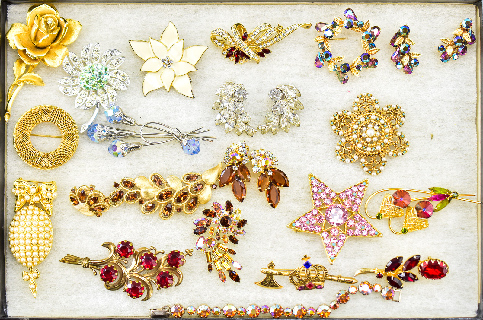RHINESTONE COSTUME JEWELRY ASSORTMENT; JOAN RIVERS, KRAMER, EISENBERG ICE, ETC