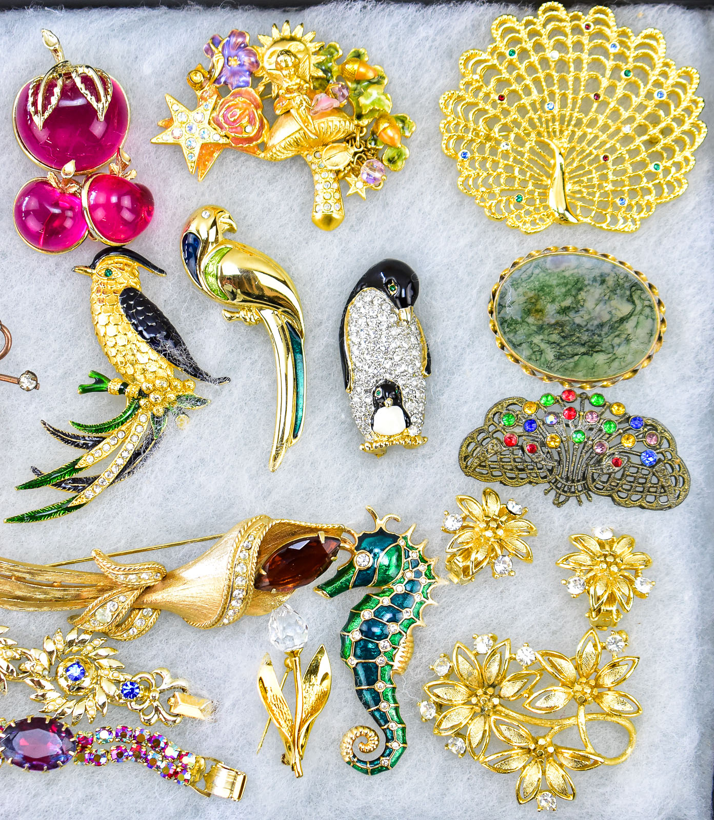 COSTUME JEWELRY ASORTMENT; RENOIR, SWAROVSKI, PARKLANE, ETC