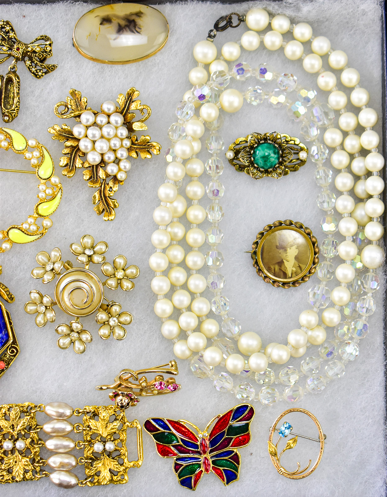 COSTUME JEWELRY ASSORTMENT; KREMENTZ, WINARD, CORO, ETC