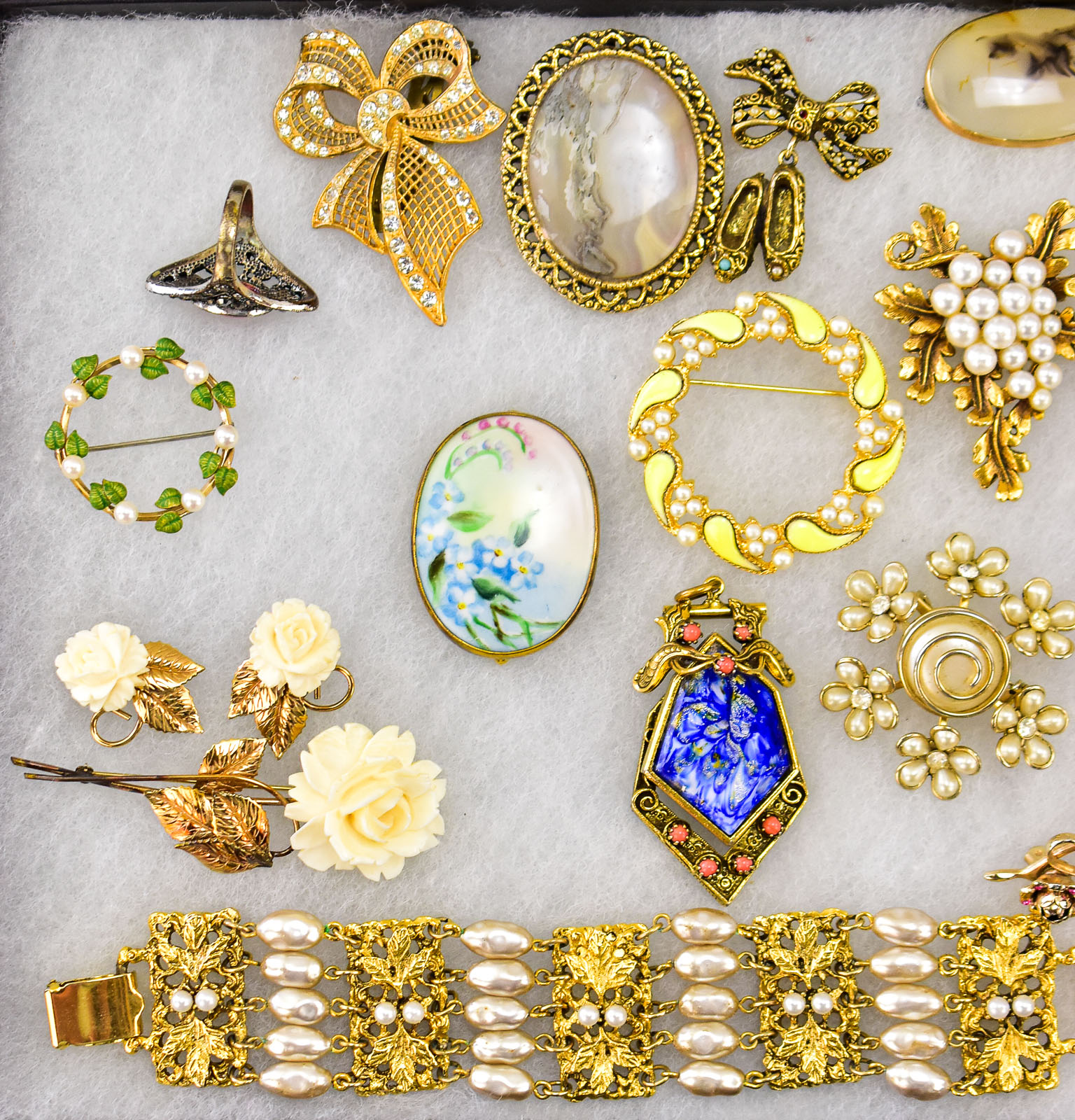 COSTUME JEWELRY ASSORTMENT; KREMENTZ, WINARD, CORO, ETC