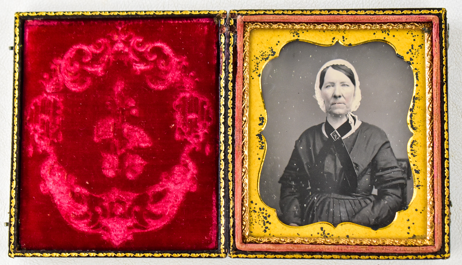 DAGUERREOTYPE OF A WOMAN IN BLACK