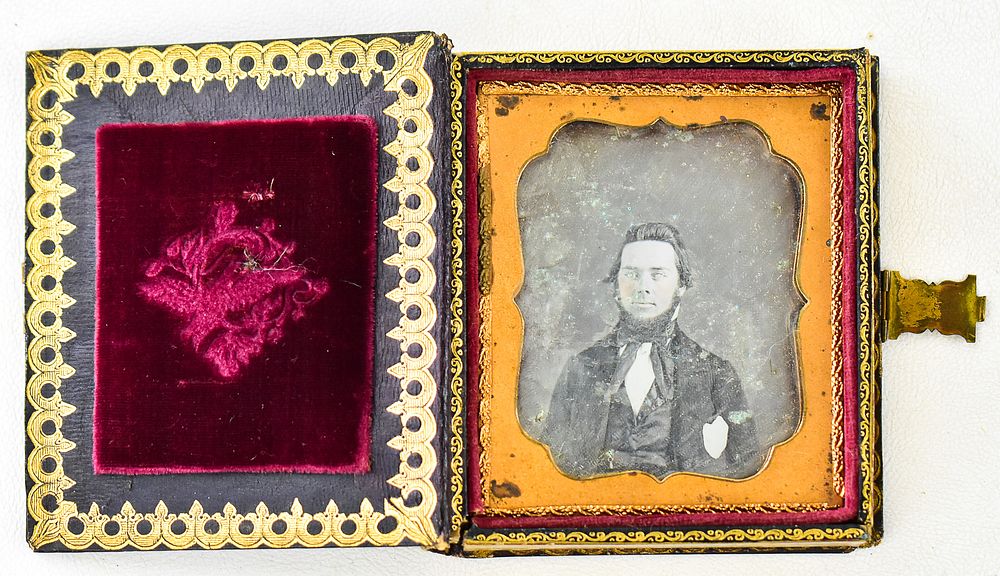 MOTHER OF PEARL DAGUERREOTYPE OF A BEARDED MAN
