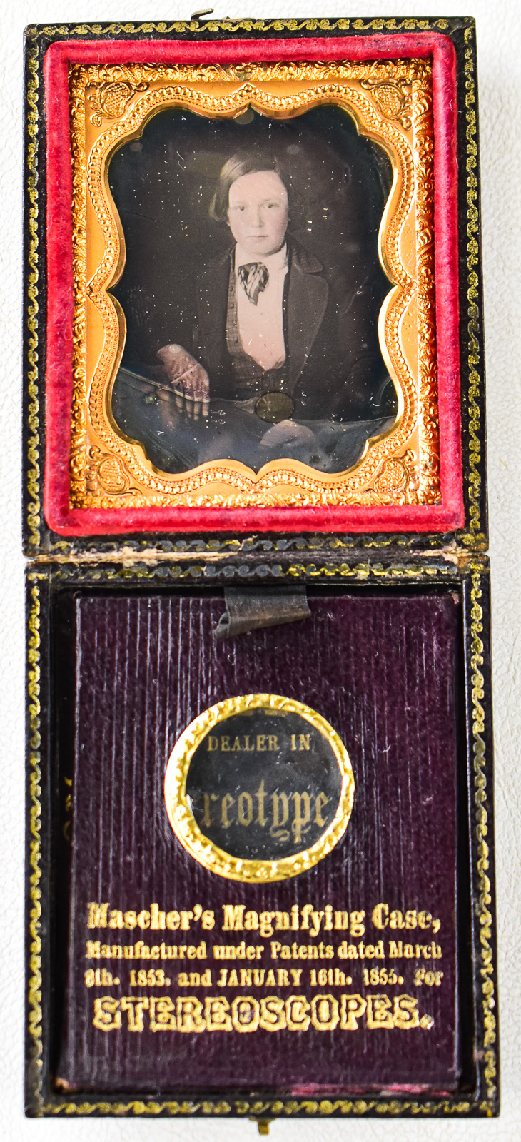 MASCHER'S MAGNIFYING CASE WITH DAGUERREOTYPE