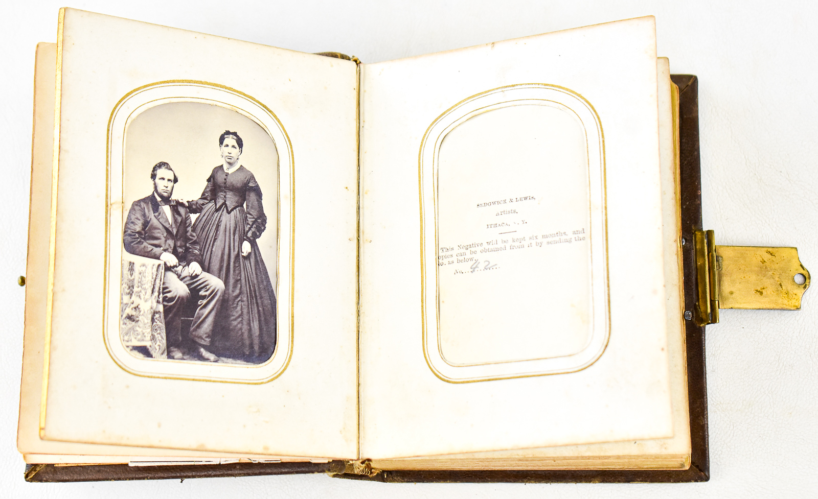 CARTE-DE-VISTE ALBUM; 26 PHOTOGRAPHS
