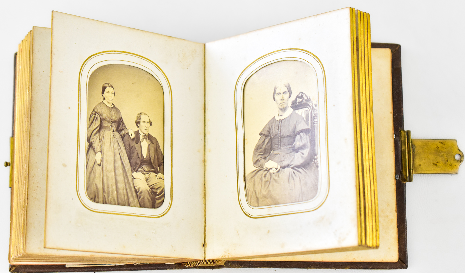 CARTE-DE-VISTE ALBUM; 26 PHOTOGRAPHS