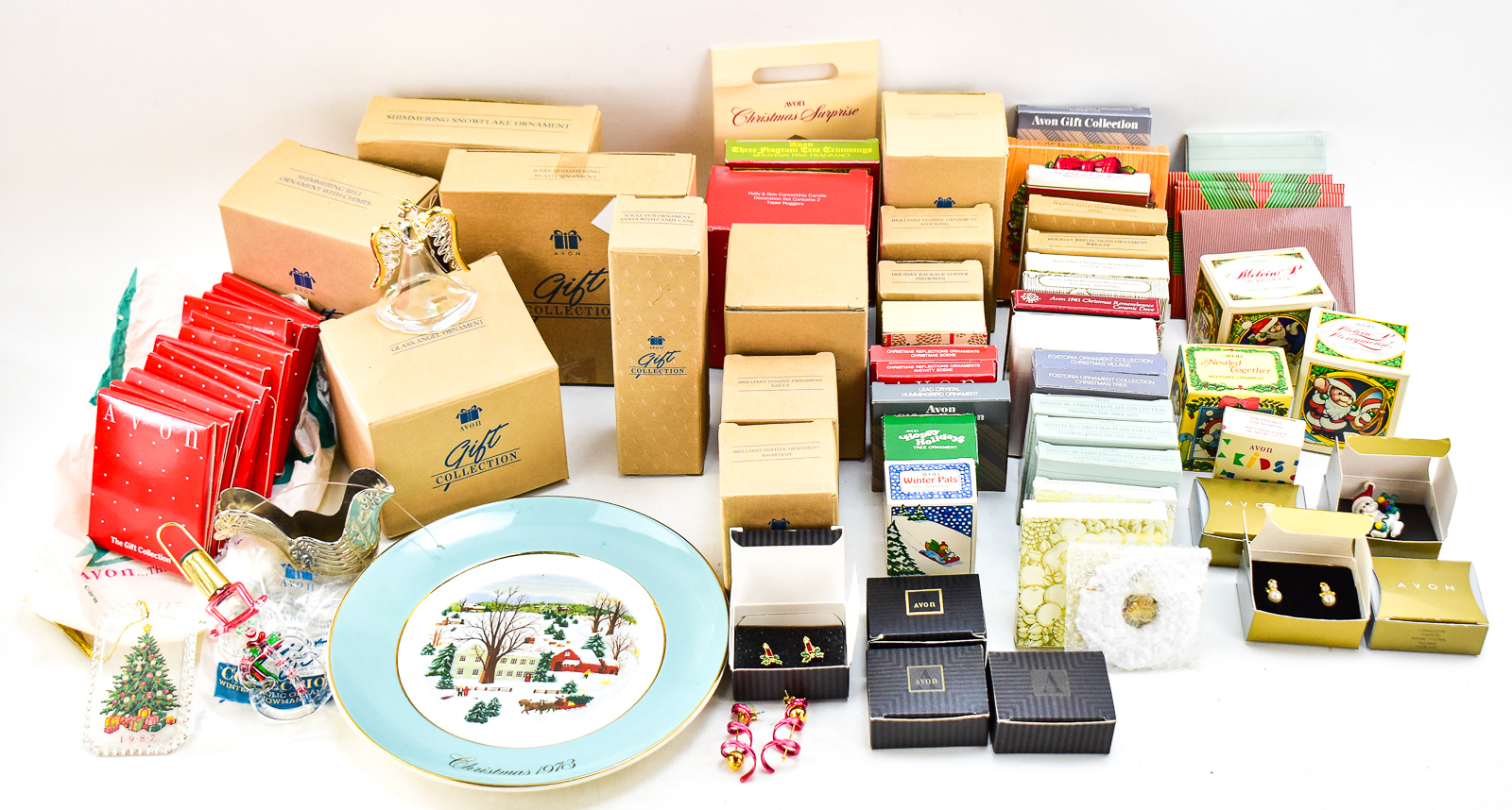 AVON CHRISTMAS THEMED COLLECTION