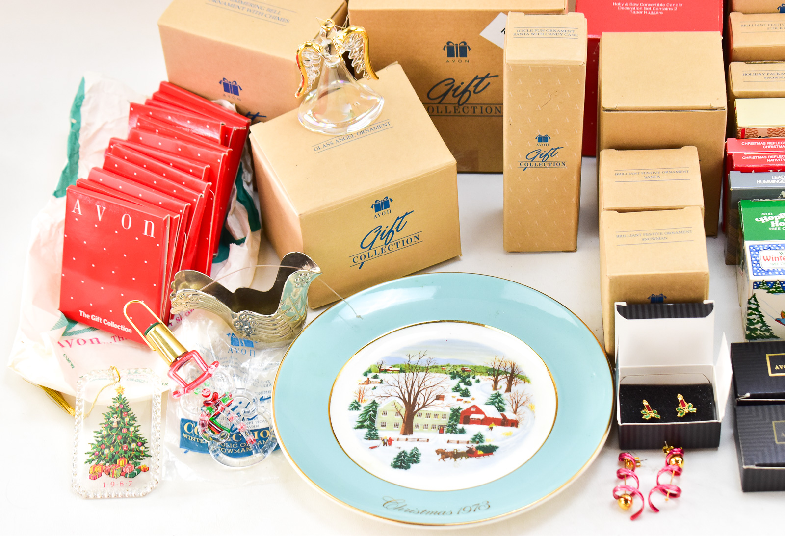 AVON CHRISTMAS THEMED COLLECTION