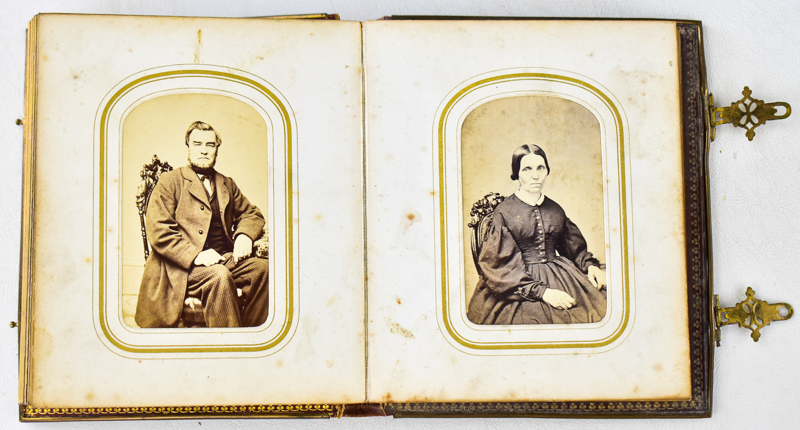 VICTORIAN LEATHER-BOUND PHOTO ALBUM W/ 26 PHOTOGRAPHS