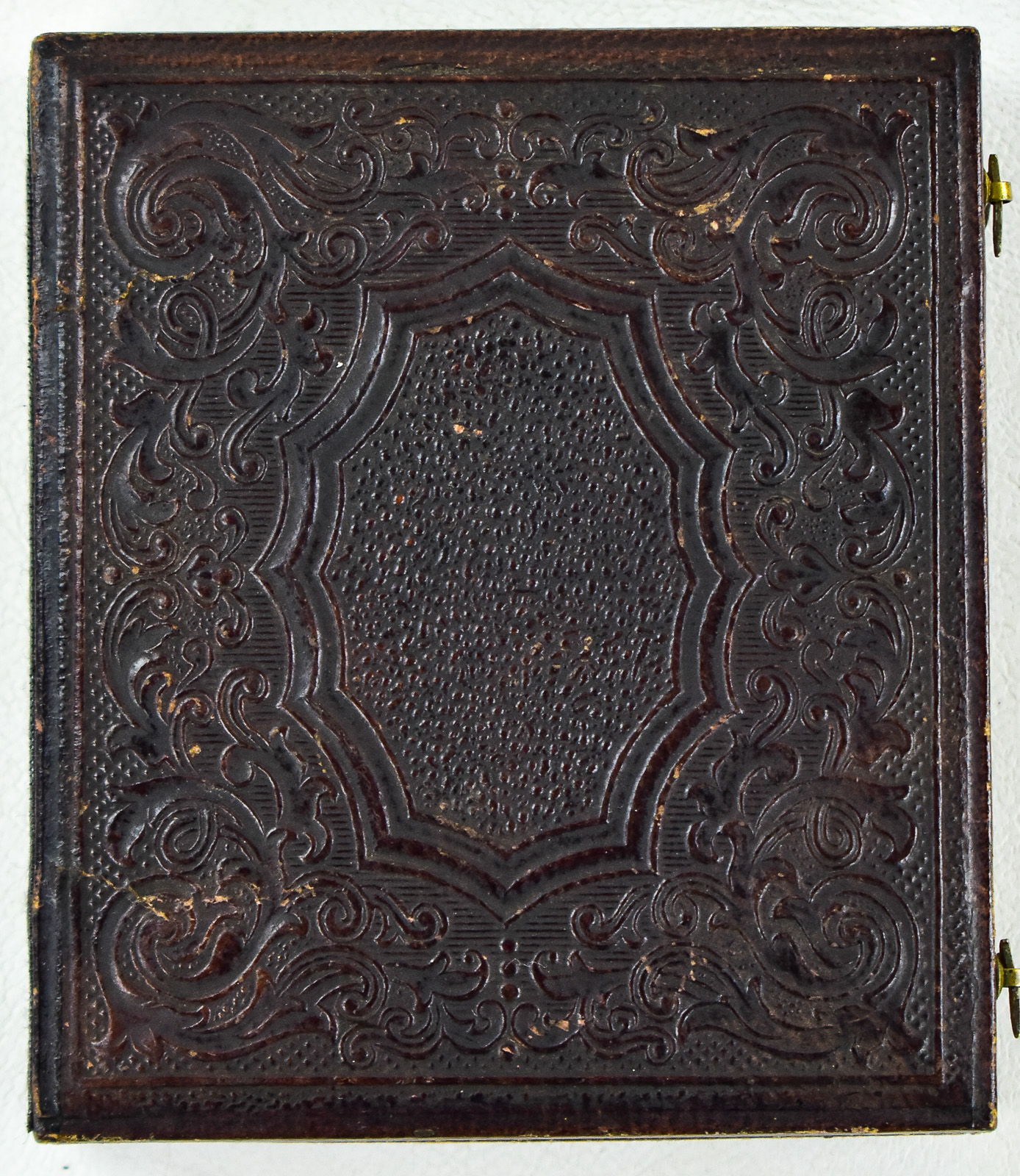 CASED TINTYPE OF MEN PLAYING CARDS