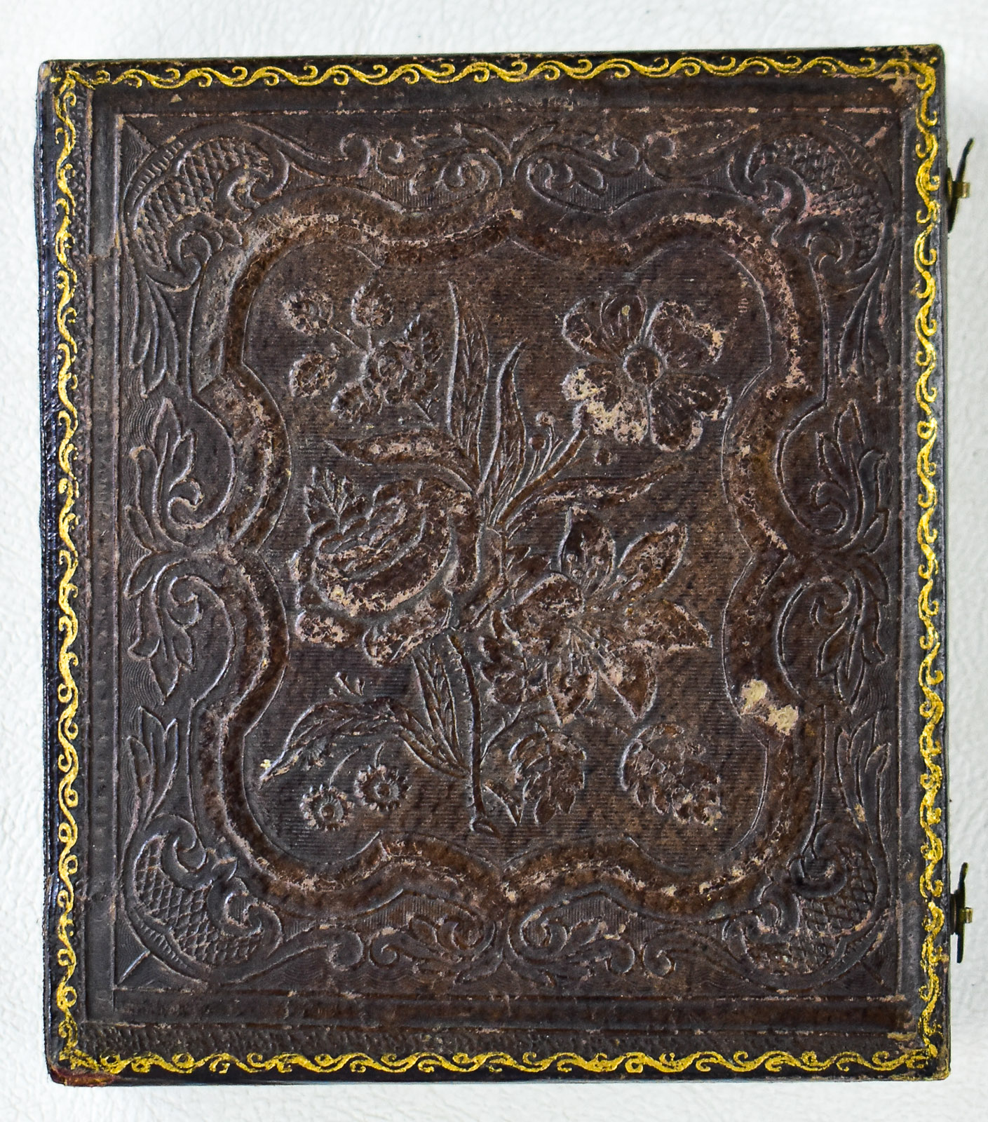 CASED DAGUERREOTYPE OF TWO WOMEN IN MOURNING