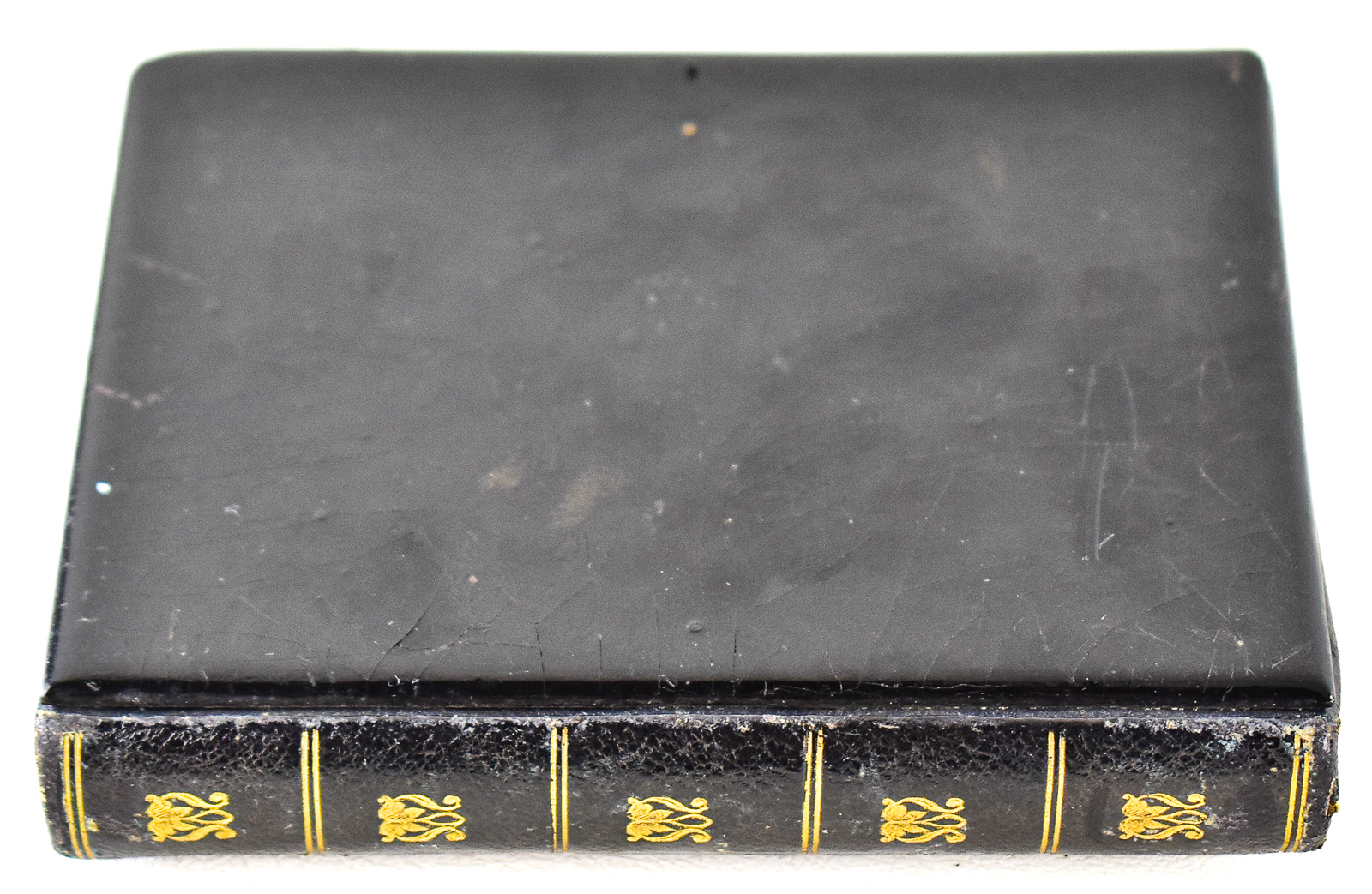 DAGUERREOTYPE IN BLACK LEATHER 1/4 BOOK PHOTOGRAPH CASE W/ MOTHER OF PEARL INLAY
