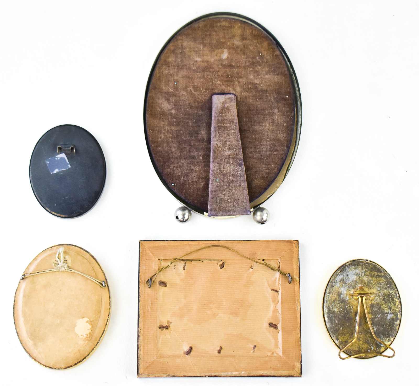 19TH CENTURY PHOTOGRAPHS, VICTORIAN PRINT, & PICURE FRAME