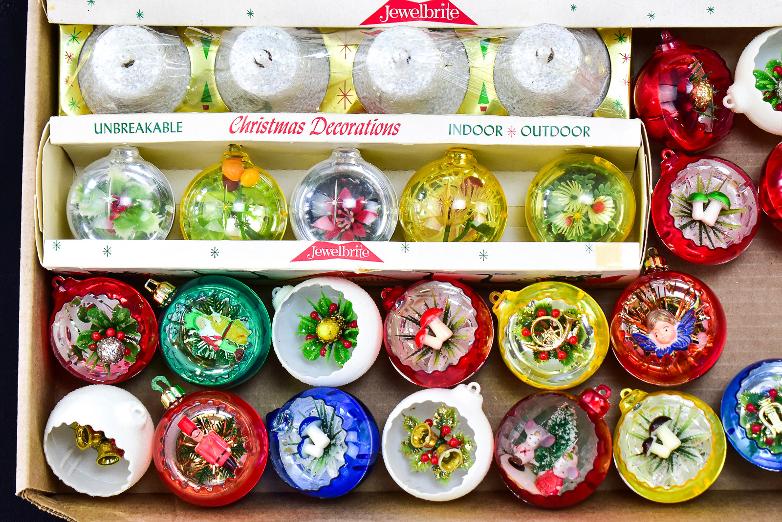 JEWELBRITE CHRISTMAS ORNAMENT COLLECTION; DIORAMA, UNBREAKABLE