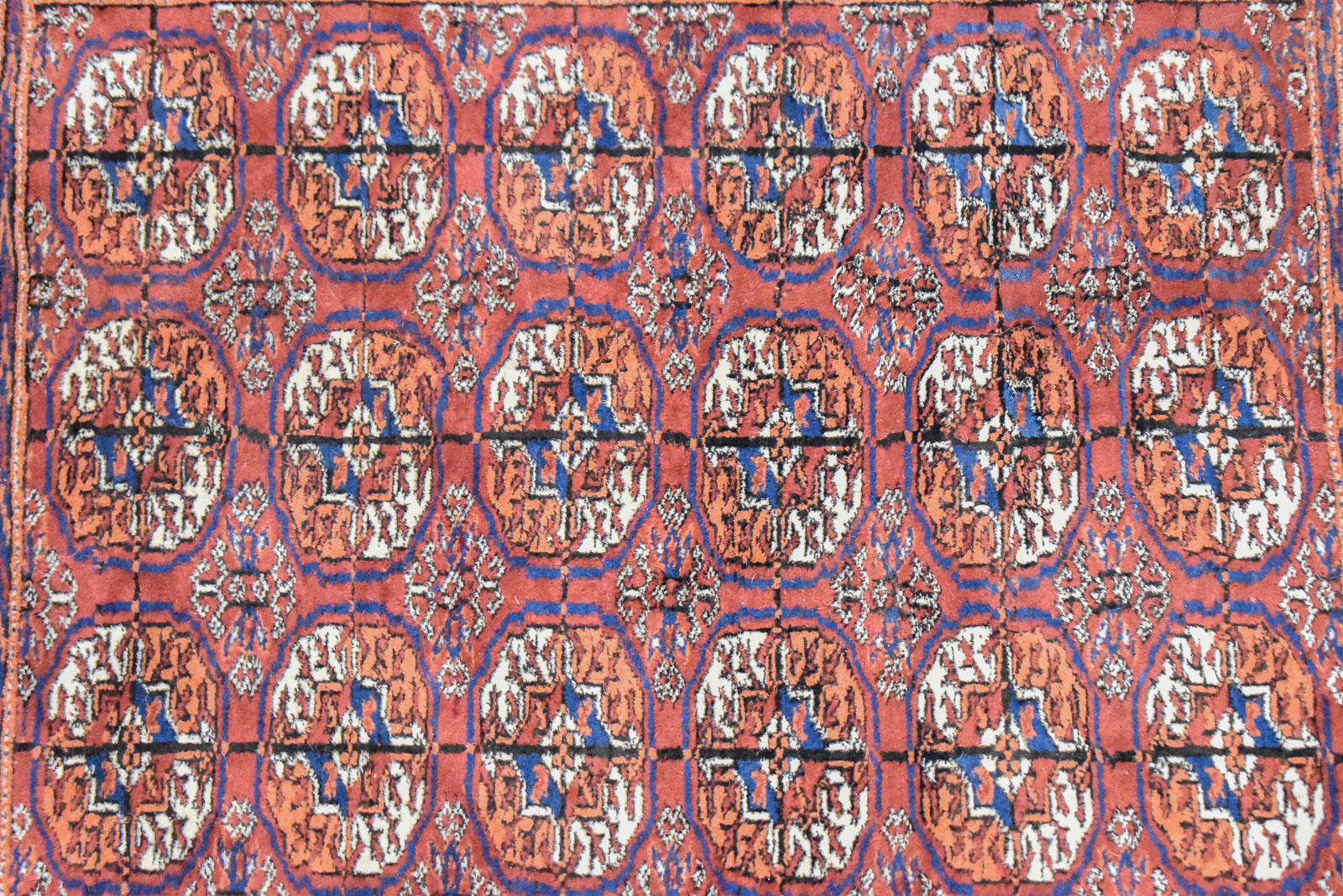 PERSIAN SMALL WOOL RUG