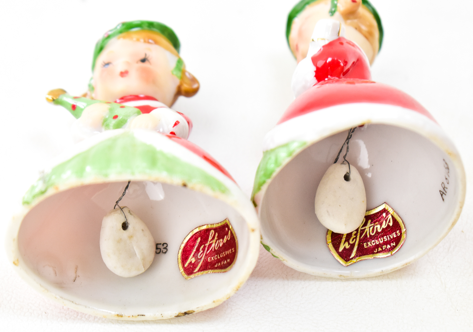 ASSORTMENT OF CERAMIC CHRISTMAS DECOR