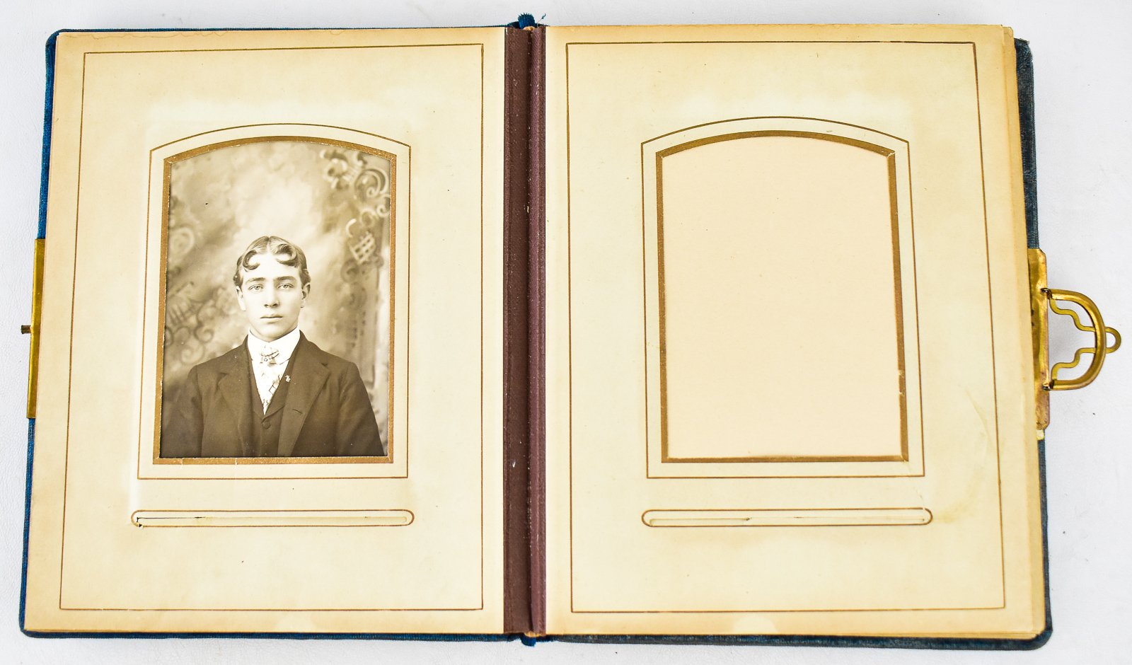 ALBUM OF CARTE DE VISTES &TIN TYPES