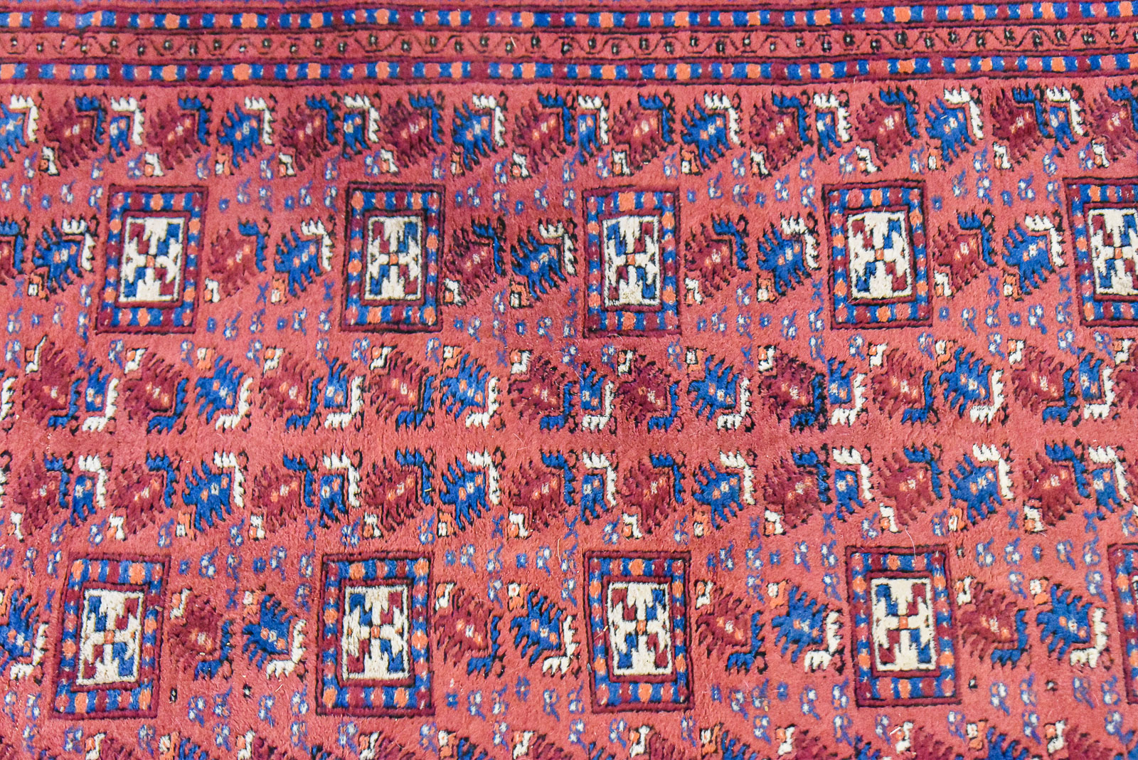YOMUT TURKMEN WOOL RUG