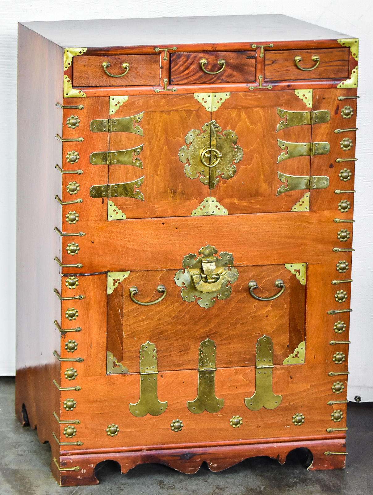 KOREAN TANSU CHEST