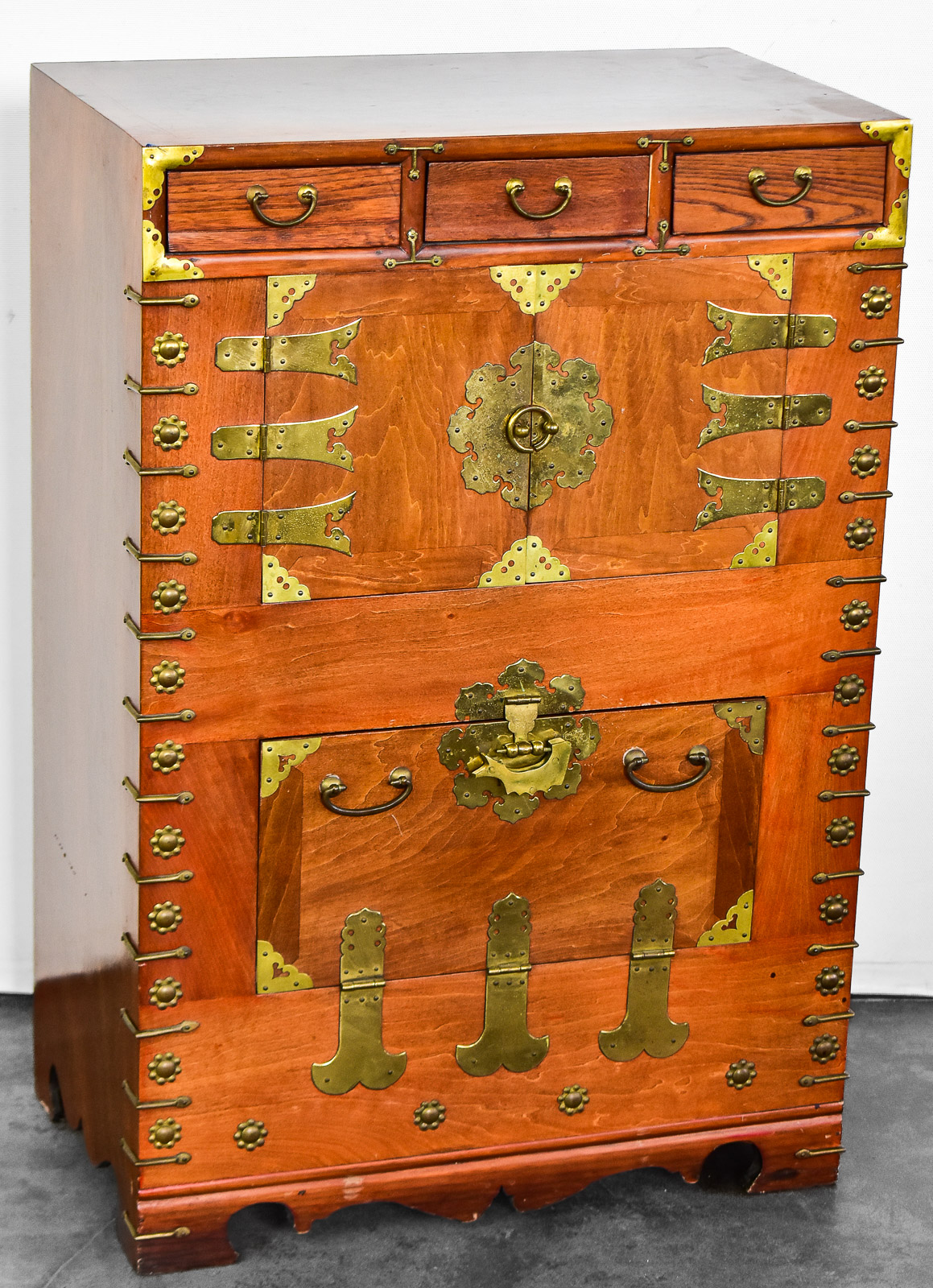 KOREAN TANSU CHEST
