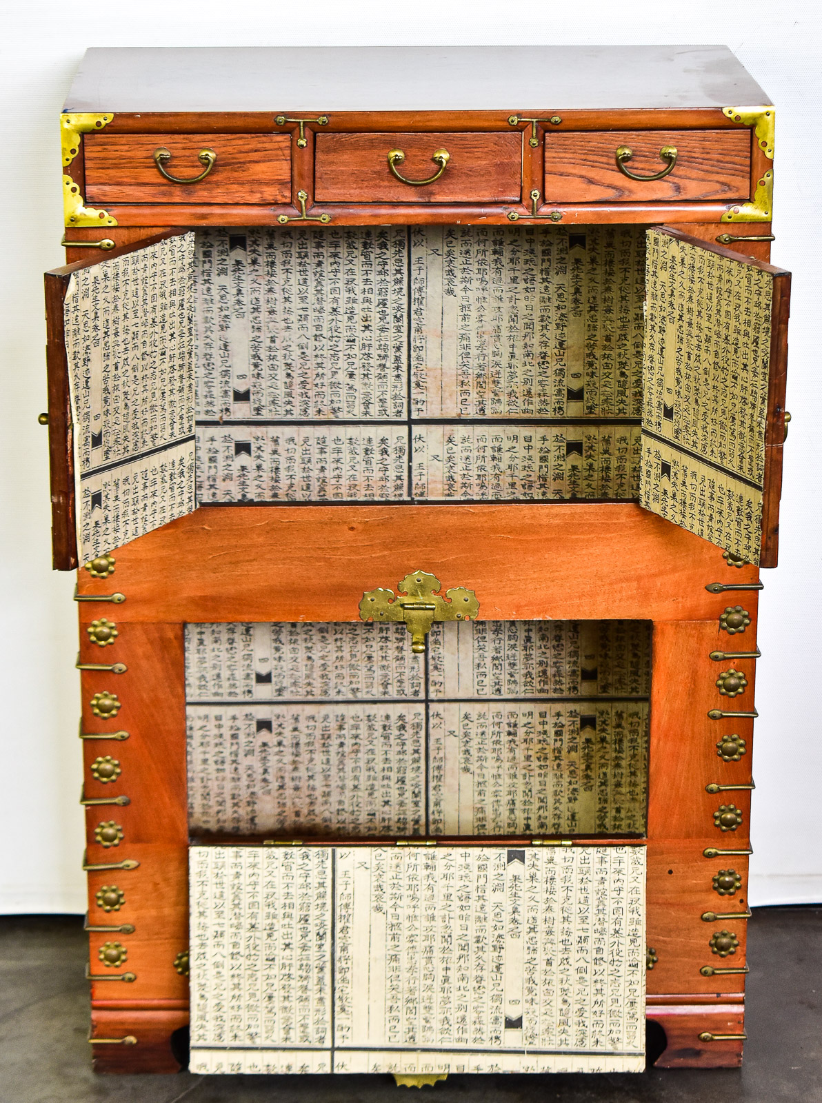 KOREAN TANSU CHEST