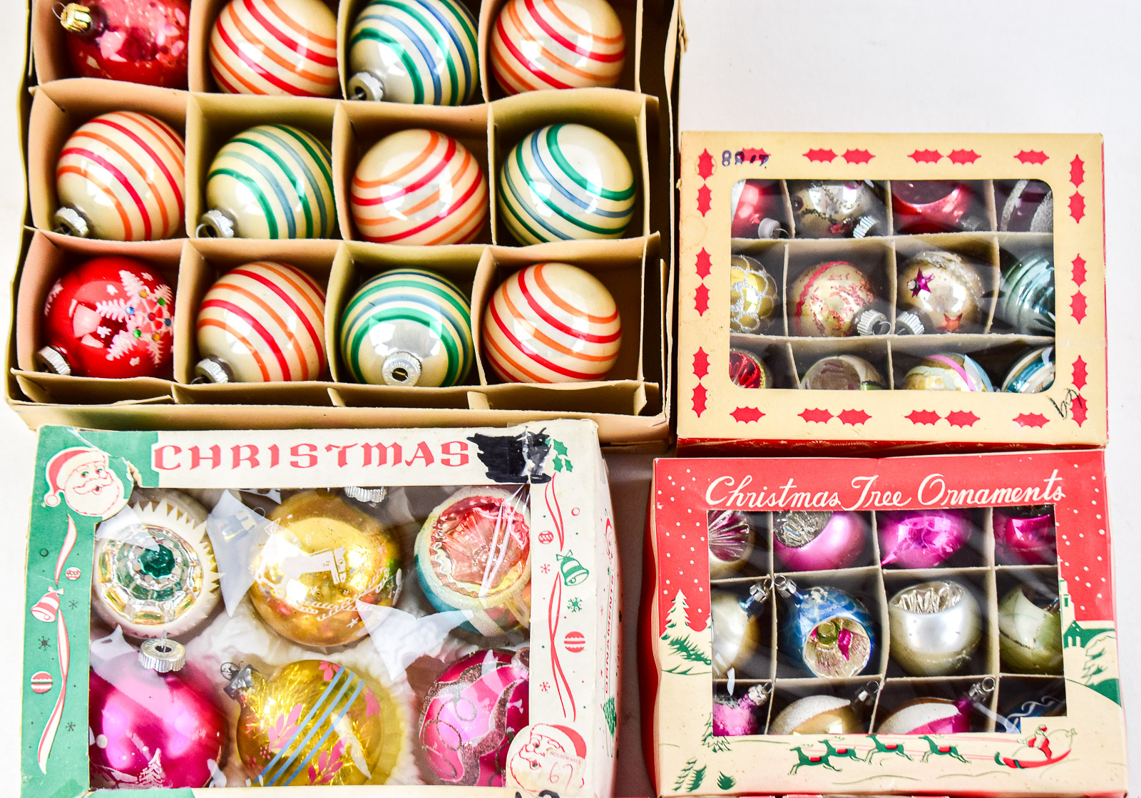 VINTAGE CLASS ORNAMENTS ASSORTMENT