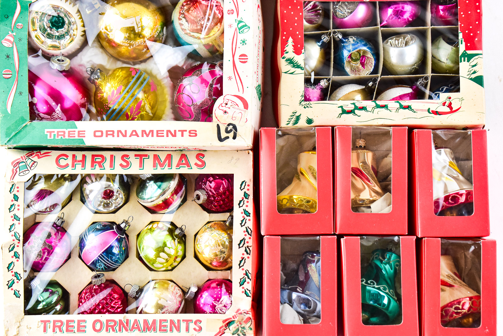 VINTAGE CLASS ORNAMENTS ASSORTMENT