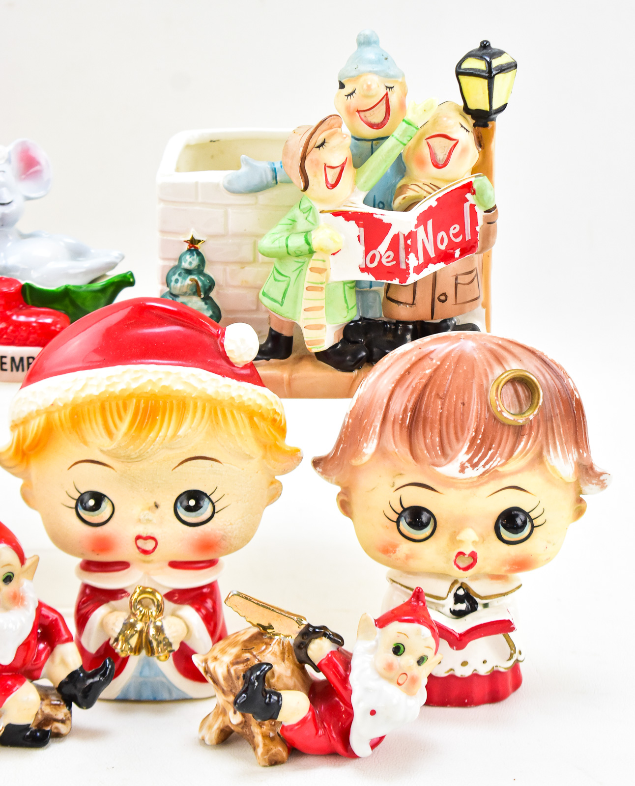 CERAMIC CHRISTMAS FIGURES COLLECTION