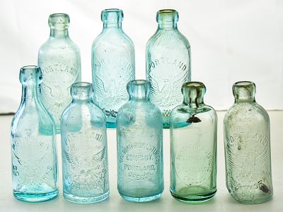 PORTLAND, OREGON GLASS BOTTLES: NORTROP & STURCIS COMPANY, PORTLAND SODA WORKS. This assortment 