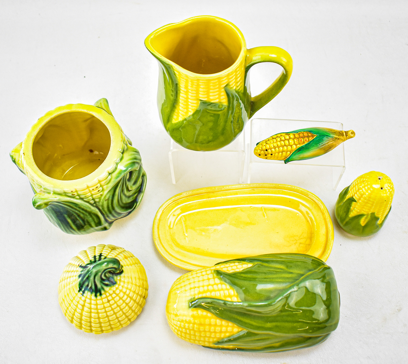 CORN-THEMED KITCHENWARE: SHAWNEE AND STANFORDWARE