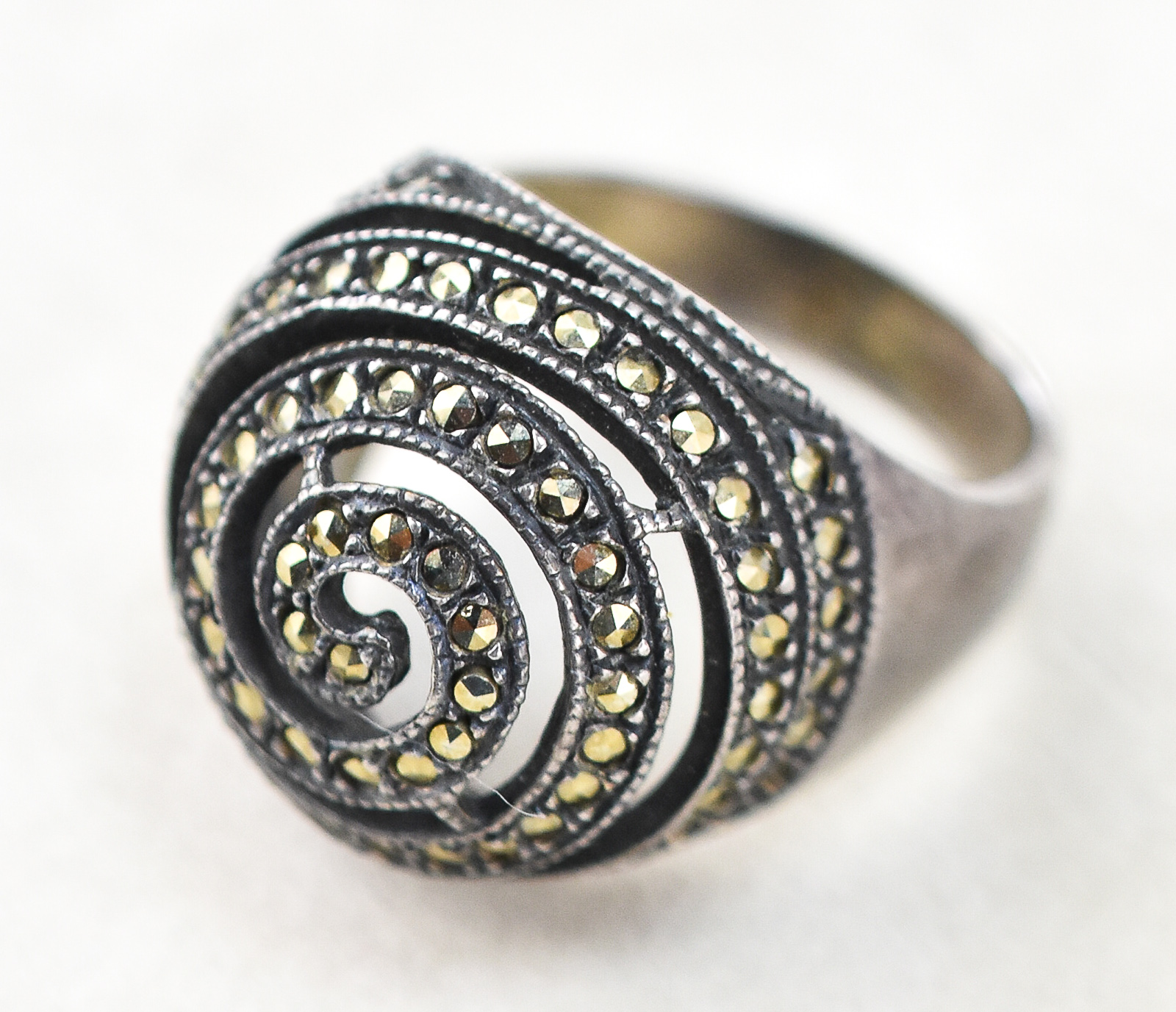STERLING SILVER MARCASITE SPIRAL RING