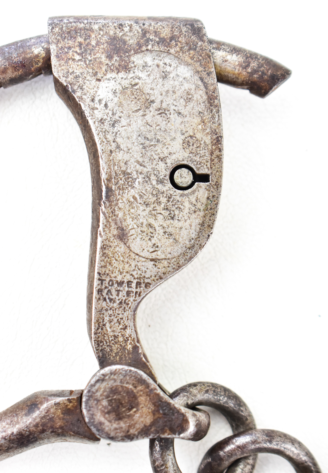 TOWER BRAND SINGLE-LOCK HANDCUFFS