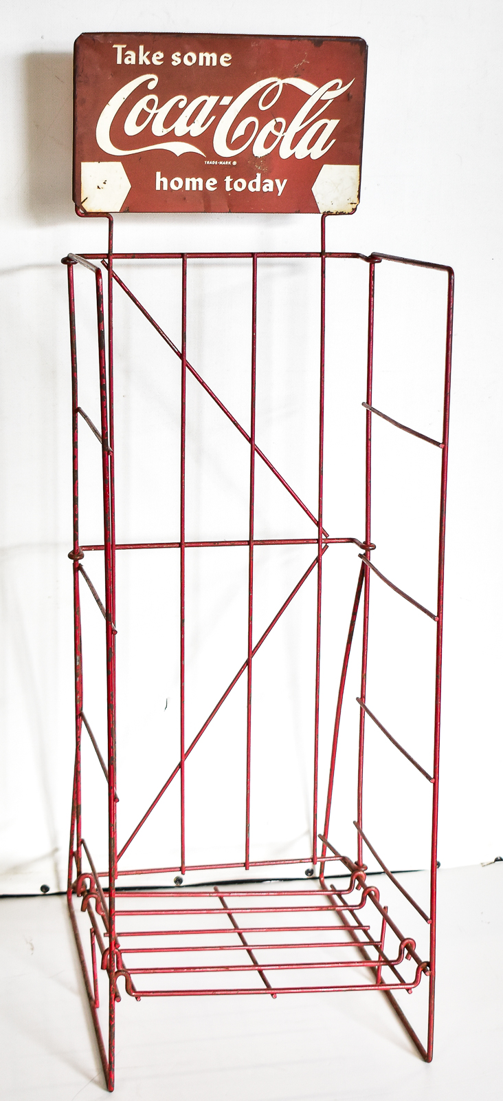 COCA-COLA RED WIRE STORE DISPLAY RACK