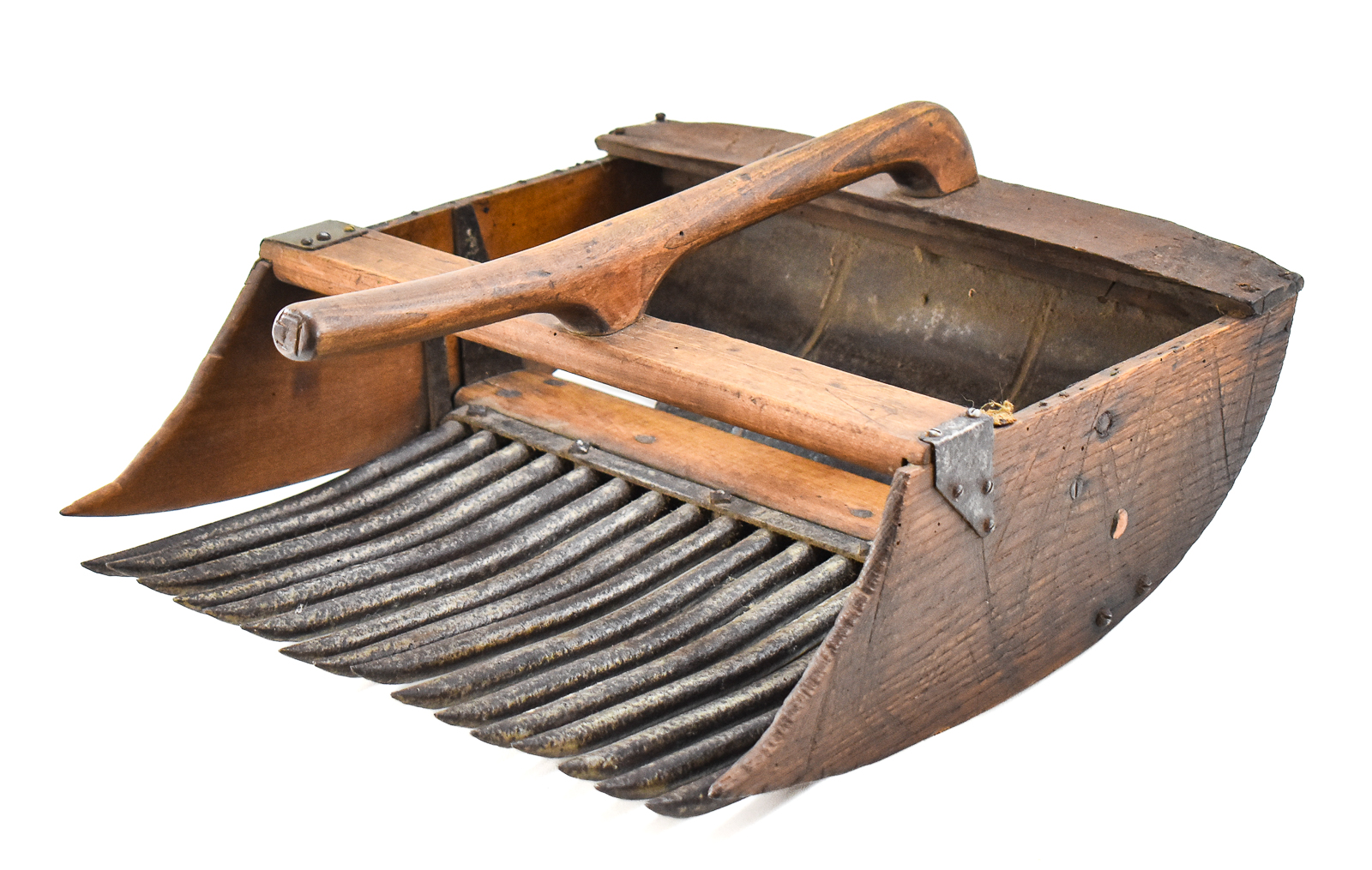 PRIMITIVE CRANBERRY SCOOP