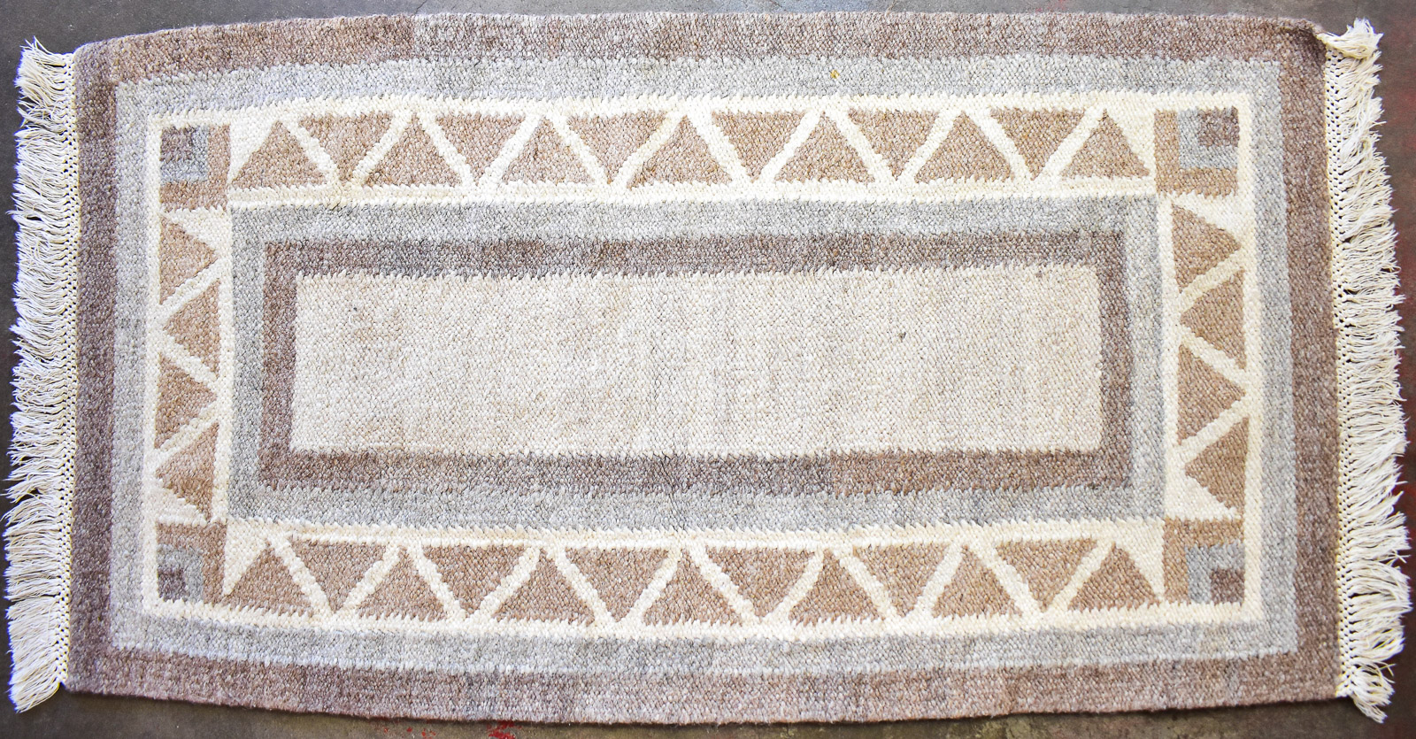 BOHO HAND-WOVEN WOOL RUG