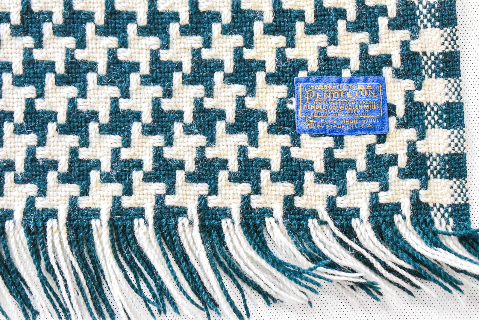 PENDLETON WOOL FRINGED THROW BLANKET
