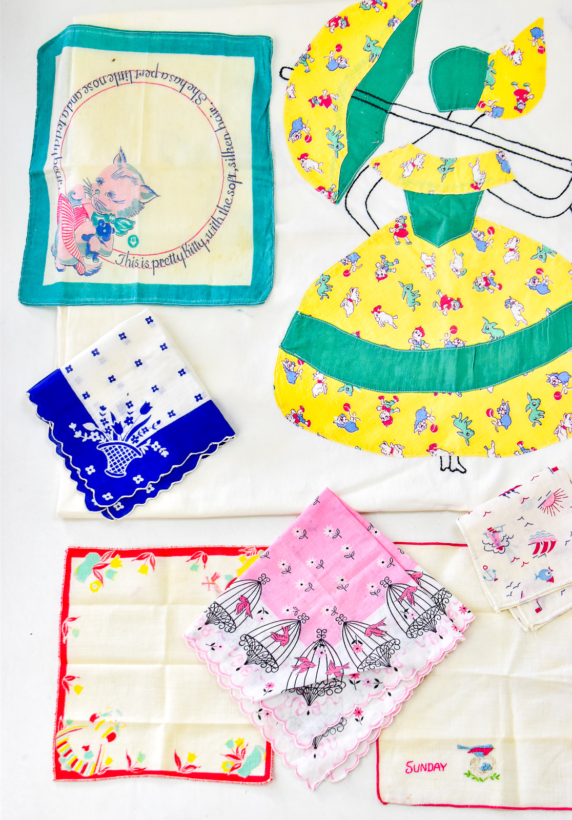 CHILDREN'S HANDKERCHIEFS AND PATCHWORK QUILTS