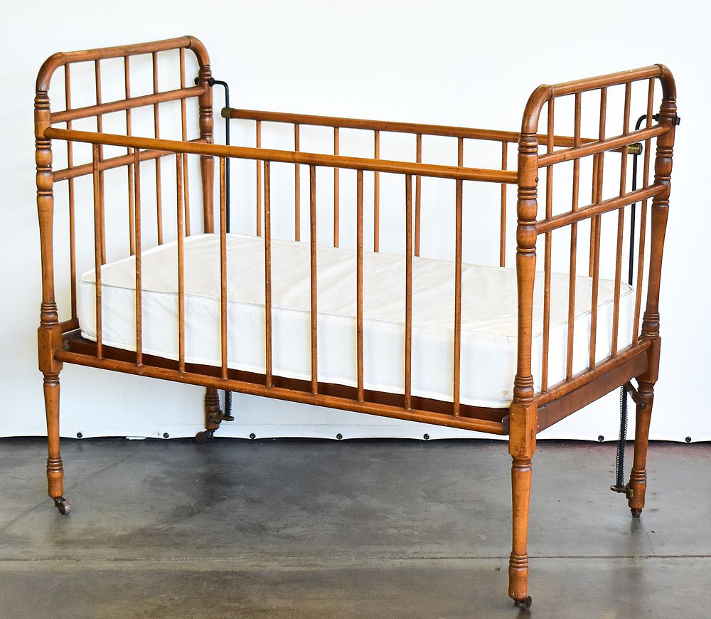 OAK DROP-SIDE CRIB