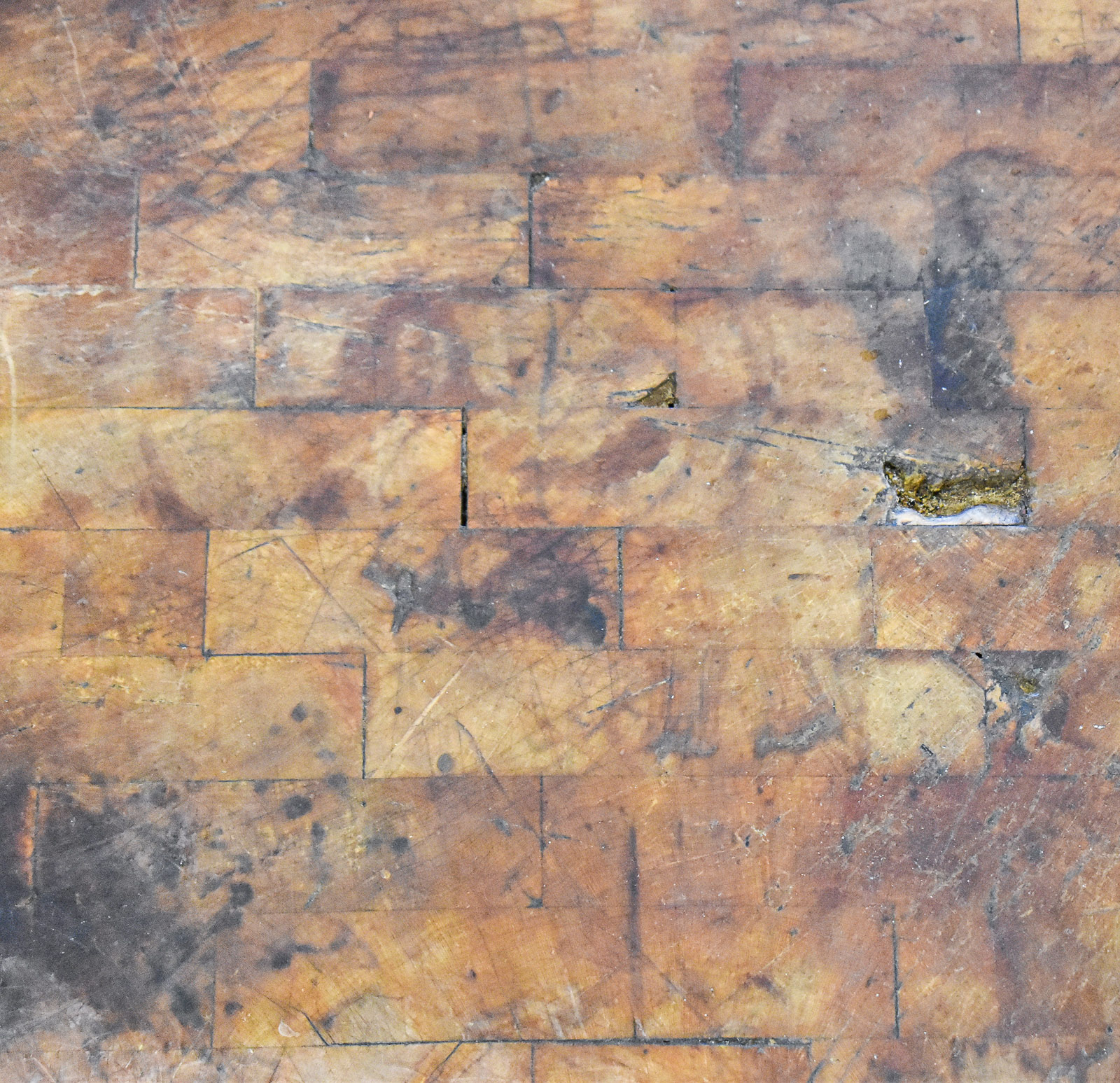 END-GRAIN MAPLE BUTCHER BLOCK TABLE