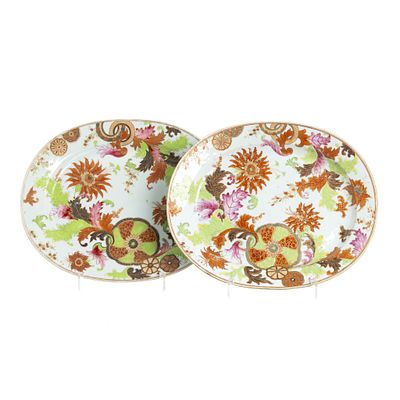 Pair of 'Pseudo-Tobacco Leaf' Platters, Qianlong. China, Qianlong, export porcelain with 